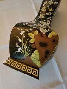 lot 141 image: Tall Porcelain Asian Vase
