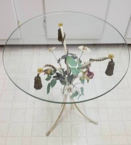 lot 45 image: Italian Floral Sculpture Side Table
