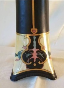 lot 142 image: Art Deco Hand Painted Bavarian Vase