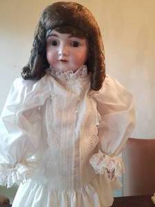 lot 6 image: 32 German Kestner Doll #164