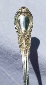 lot 2 image: Lunt Sterling Silver Flatware Service for 12  American Victorian