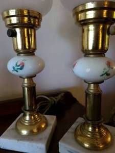 lot 9 image: Pair of Beautiful Table Lamps