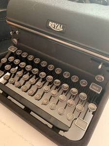 lot 78 image: 2 Vintage Typewriters
