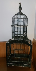 lot 48 image: Fun Antique Lot Of Decor