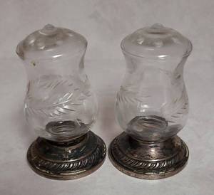 lot 62 image: Lot Of 2 Weighted Sterling Salt And Pepper Shakers