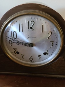 lot 82 image: Sessions Mantle Clock