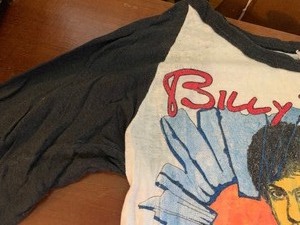 lot 109 image: Vintage Billy Joel- Glass Houses T-Shirt