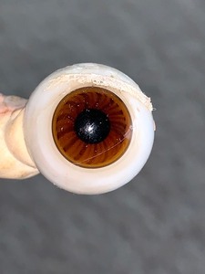 Pair of Sleepy Eyes-Brown