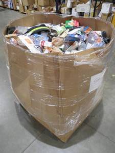 lot 27 image: WHOLESALE PALLET LOT OF GENERAL MERCHANDISE, SMALLS- TOOLS,HARDWARE ITEMS