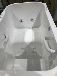 lot 32 image: American Standard 2848.809.CRW Premium Walk-In Whirlpoolair jet tub Gel coat