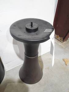 lot 70 image: Tiki 1117007 Del Mar Patio Torch, 28 Metal