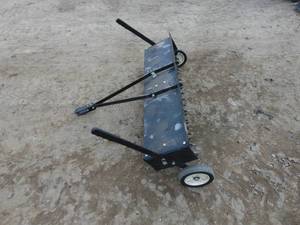 lot 3 image: Spike Pull Type Lawn Aerator