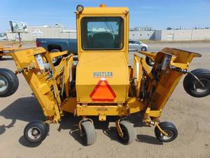 lot 6 image: Hustler 4500 Mower Commercial Lawn Mower