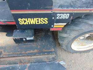 lot 8 image: Schweiss 2360 Zero Turn Mower