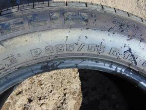 lot 28 image: (4) Michelin P23555R17 Tires