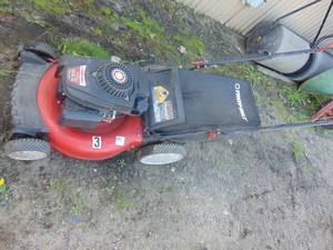 lot 50 image: Troy-Bilt Push Lawn Mower