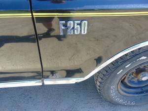 lot 1 image: 1974 Ford F250 2 Wheel Drive Classic Pickup