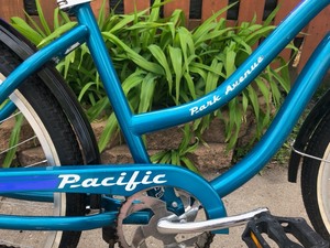 lot 35 image: Womens Pacific Park Avenue 26 Cruiser Bike