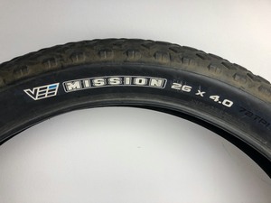 lot 37 image: Mission Bicycle Fat Tire 26x4.0