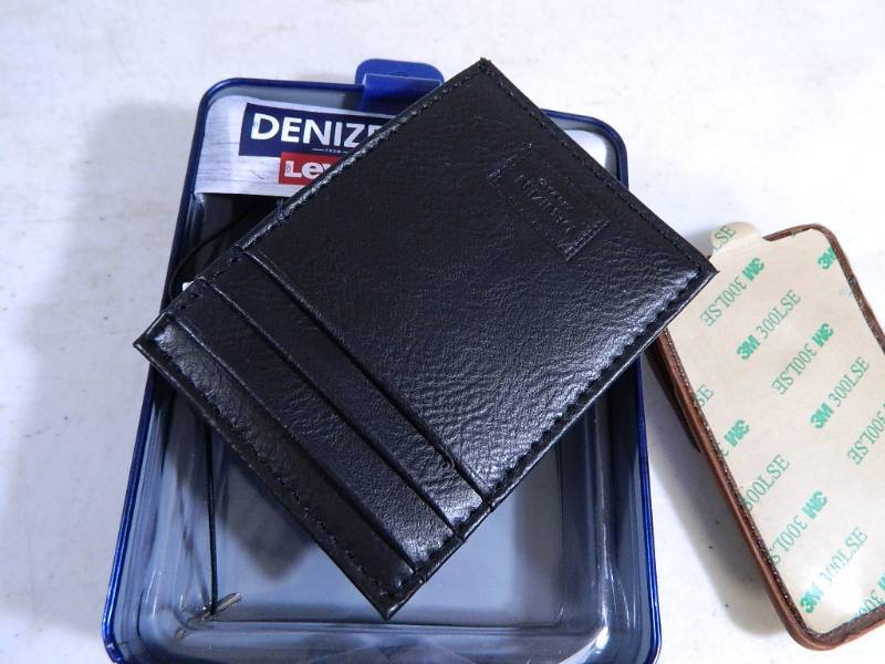 New Levis Denizen Wallet and More | New Merchandise, Candy, Chocolate,  Office, Gifts, Party, Toys, Clothing, Crafts, Home Decor #3 | K-BID