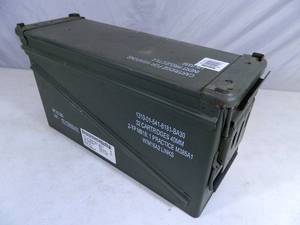 lot 52 image: 40 MM US Military Ammo Can