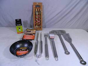 lot 64 image: New BBQ Items