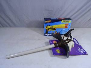 lot 85 image: New Fortnite Toys