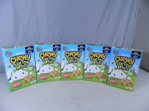 lot 97 image: 5 New Boxes of Quaker Chewy Granola Bars