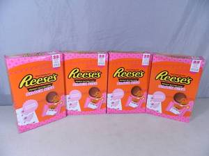 lot 101 image: 100 New Reeses Peanut Butter Cups