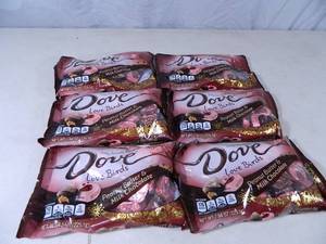 lot 110 image: 6 New Bags of Dive Lovebirds Peanut Butter and Milk Chocolate