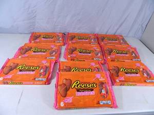 lot 117 image: 60 New Reese Peanut Butter Hearts