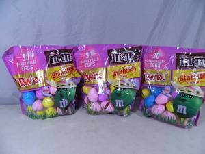 lot 122 image: 90 New Candy Filled Eggs