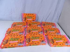 lot 129 image: 60 New Reese Pieces Hearts