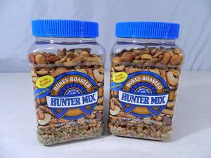 lot 140 image: 2 lbs 14 oz of Honey Roasted Hunter Mix