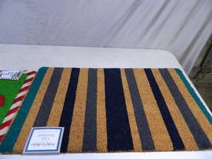 lot 182 image: 2 New Door Mats