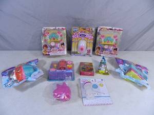 lot 210 image: New Toys