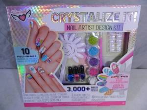 lot 217 image: New 3000 Piece Kids Nail Kit