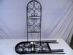 lot 5 image: 5 New Container Plant Trellis