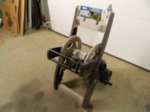 lot 3 image: New Suncast Hose Reel