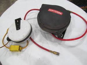 lot 31 image: Air hose Reel