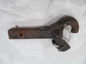 lot 94 image: Hook and Mount