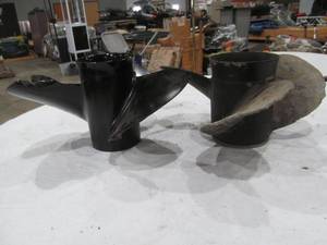 lot 119 image: Boat Props