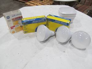 lot 122 image: Light Bulb Assortment