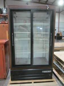 lot 134 image: Commercial Refridgerator