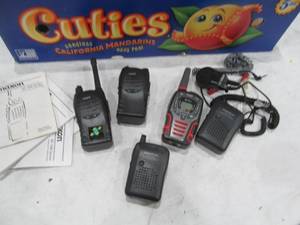 lot 166 image: Radios, Charges