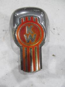 lot 191 image: Semi Truck Ornament
