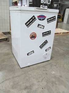 lot 232 image: Freezer chest