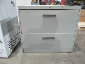 lot 233 image: Heavy duty cabinet
