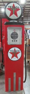 lot 253 image: Texaco Replica Gas Pump