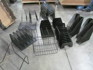 lot 259 image: Desk Organizers